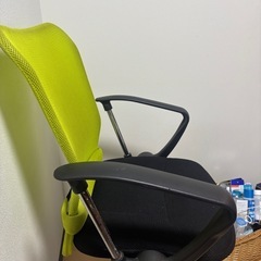 椅子 オフィスチェアの画像