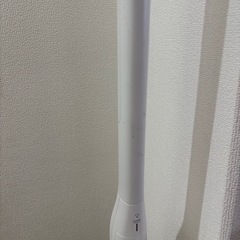 Panasonic コードレス掃除機 2022年製 AVA79V-0A 紙パックの画像