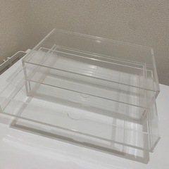 無印のアクリルケースの画像
