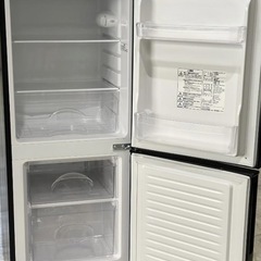冷蔵庫【配達無料お届け設置出来ます💫都内近郊🚚】💫NITORIグラシアNTR−106Bブラックカラー✨省スペースに有効活用💫除菌クリーニング済の極美品✨他にも冷蔵庫.洗濯機.電子レンジ.オーブン電子レンジ.炊飯器.テーブル&椅子.机&チェアー.ベット&マットレス.ドレッサーなど多種多様な美品が有ります✨お気軽にお問い合わせ下さい💫の画像