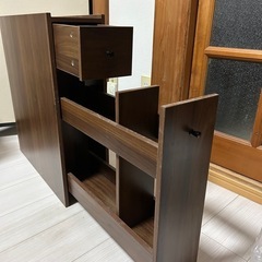 スリム収納キャビネットの画像