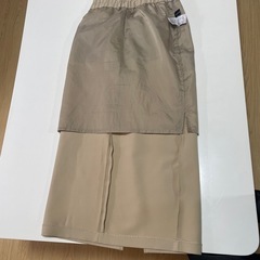 ベージュ　ロングタイトスカートの画像
