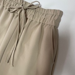 ベージュ　ロングタイトスカートの画像