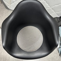 イームズチェアの画像