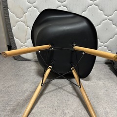 イームズチェアの画像