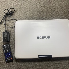 ポータブルDVDプレーヤーBOIFUN　15.6インチ　ホワイトの画像