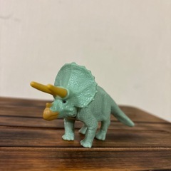 フィギュア恐竜4体の画像