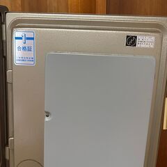 金庫（製造年月日　平成4年）無償。　EIKO　エーコー社製の画像