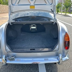 「見かけない車に乗りたいモノ好きな方！」向きの画像