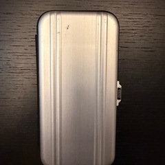 ゼロハリバートン　iPhone16PROケースの画像