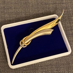 美品 ブローチ ゴールド シルバー 本珊瑚 魚 フィッシュ べっ甲 の画像
