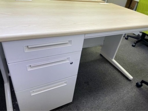 オフィスデスク4台