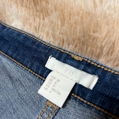 H＆M デニムショートパンツの画像
