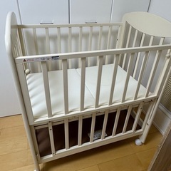 【美品】ベビーベッド ホワイトの画像