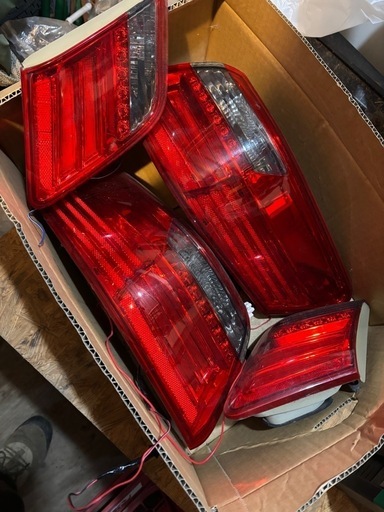トヨタ　カムリ　acv40系 
テールランプ 中古現状販売