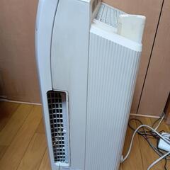 ダイキン空気清浄機！2014年製！屋内用！型番TCM75PーW!！リモコン付きです！の画像