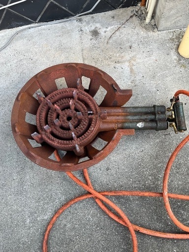 値下げします。業務用LPG 3重コンロ