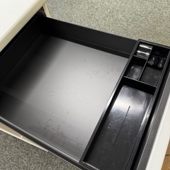 3段ワゴン　脇机の画像