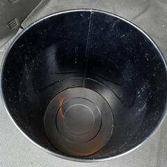 ゴミ箱の画像