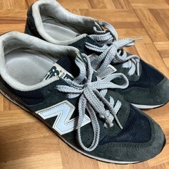 ニューバランススニーカーの画像