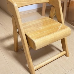 折りたたみ木製キッズチェア
