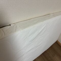 IKEA ベビーベッド　SUNDVIK スンドヴィーク　マットレス＆防水シーツつきの画像