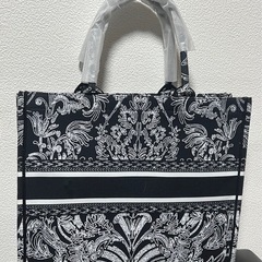 黒ラージ プリント トートバッグ の画像