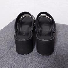 しまむら サンダル Мサイズ 黒の画像