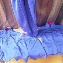 大里小学校 1・2年生の体育服の画像