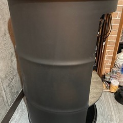 ドラム缶　テーブルの画像