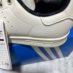 新品未使用！adidasマリメッコスニーカーの画像
