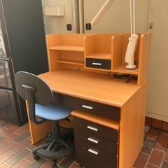 学習机、椅子付きの画像