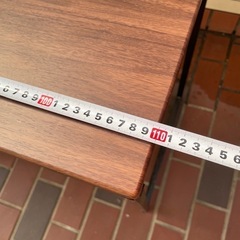ラック付きデスクの画像