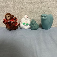 お猿の置物4点セットの画像