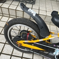 自転車 イエロー バスケット付き　14インチ　トイザラスの画像