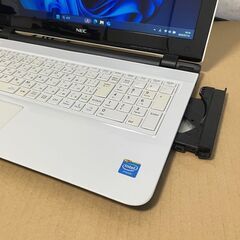 NECノートパソコン Win11の画像