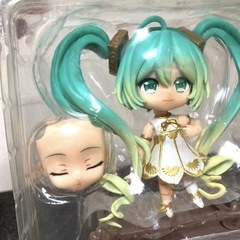 初音ミク 海外製　ねんどろいど シンフォニー5th Anniversary Ver  フィギュアの画像