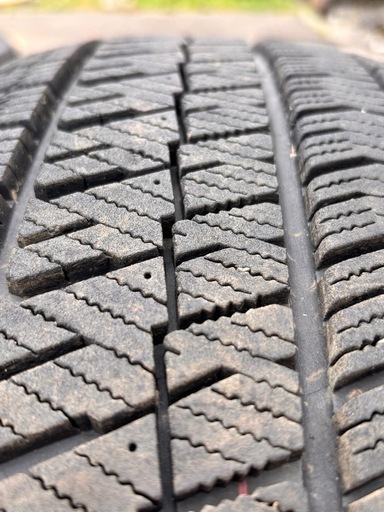 
バリ山　BRIDGESTONE ブリザックVRX2 215/60R16 4本