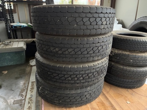 245/80R17,5トラックタイヤ（値下げいたします！12本分！ 50000→30000！）
