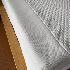 テンピュールクィーンベッド30万円の品⭐︎の画像