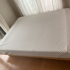 テンピュールクィーンベッド30万円の品⭐︎の画像
