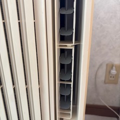 中古品 取引先が決まりました 
YAMAZENウインドエアコン WI-A161窓用エアコン 2015年製 窓枠付き の画像