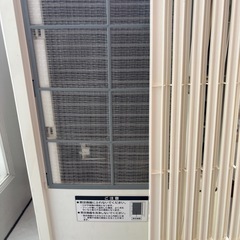 中古品 取引先が決まりました 
YAMAZENウインドエアコン WI-A161窓用エアコン 2015年製 窓枠付き の画像