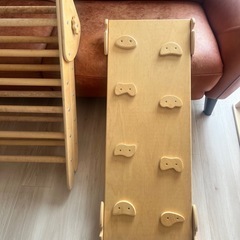 子供　モンテッソーリ　滑り台　遊具の画像
