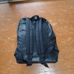 黒革のリュックの画像