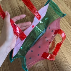 スイカ　プールバックの画像