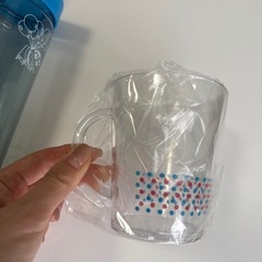 クレヨンしんちゃん　ウォーターボトルとコップ の画像