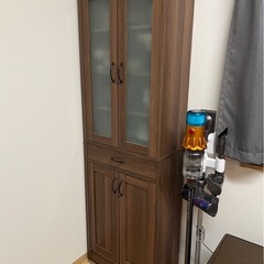 食器棚の画像