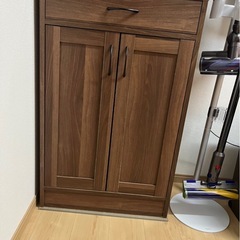 食器棚の画像