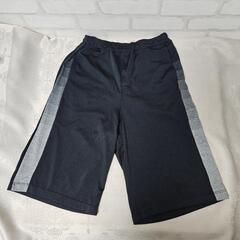 🔥20％引き【☘️中古美品】お得な３点セットUNIQLOメンズＳサイズ /  Tシャツ２枚とハーフパンツ１枚の画像